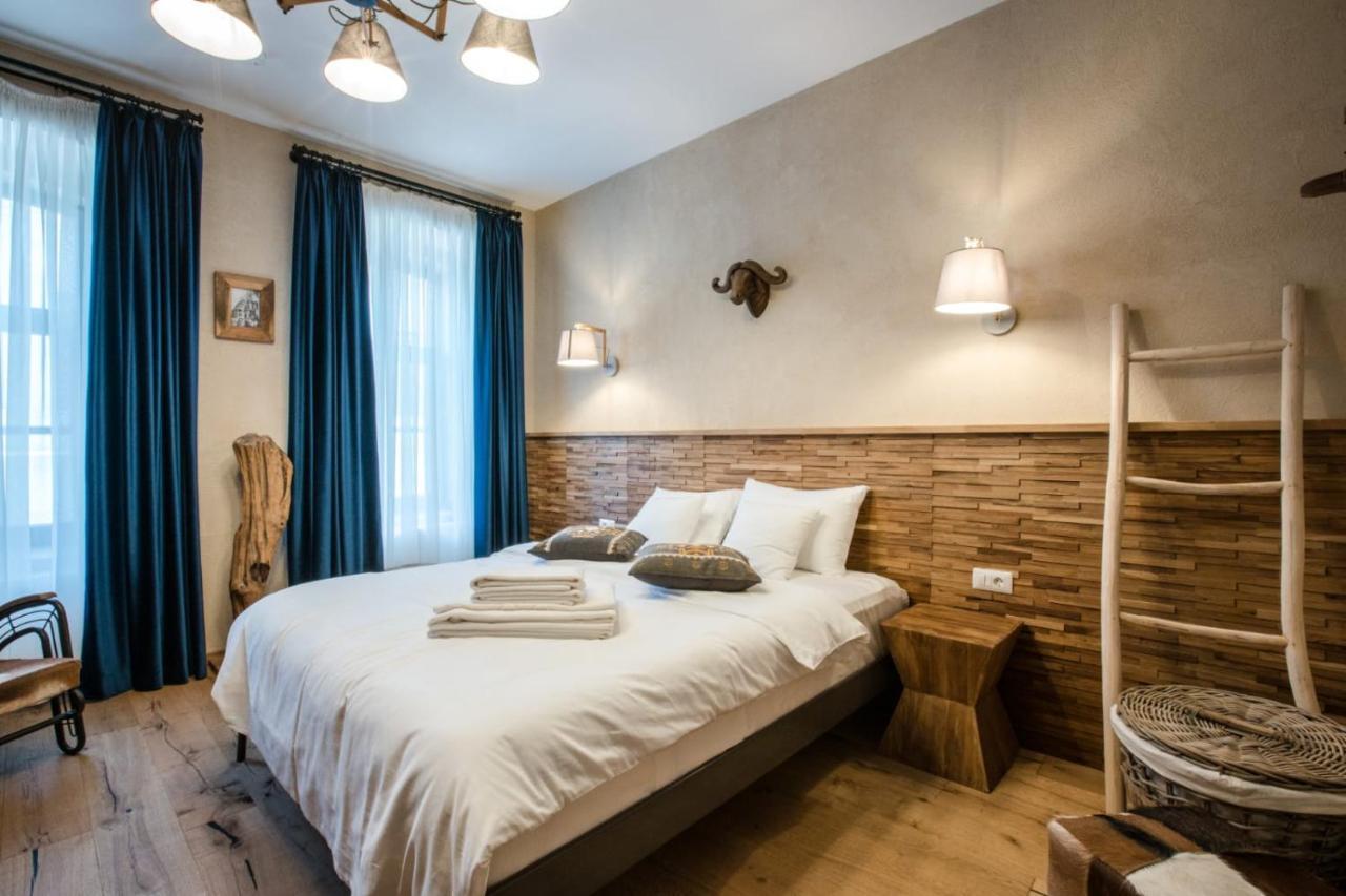 Acsa Inn Craiova Exterior photo
